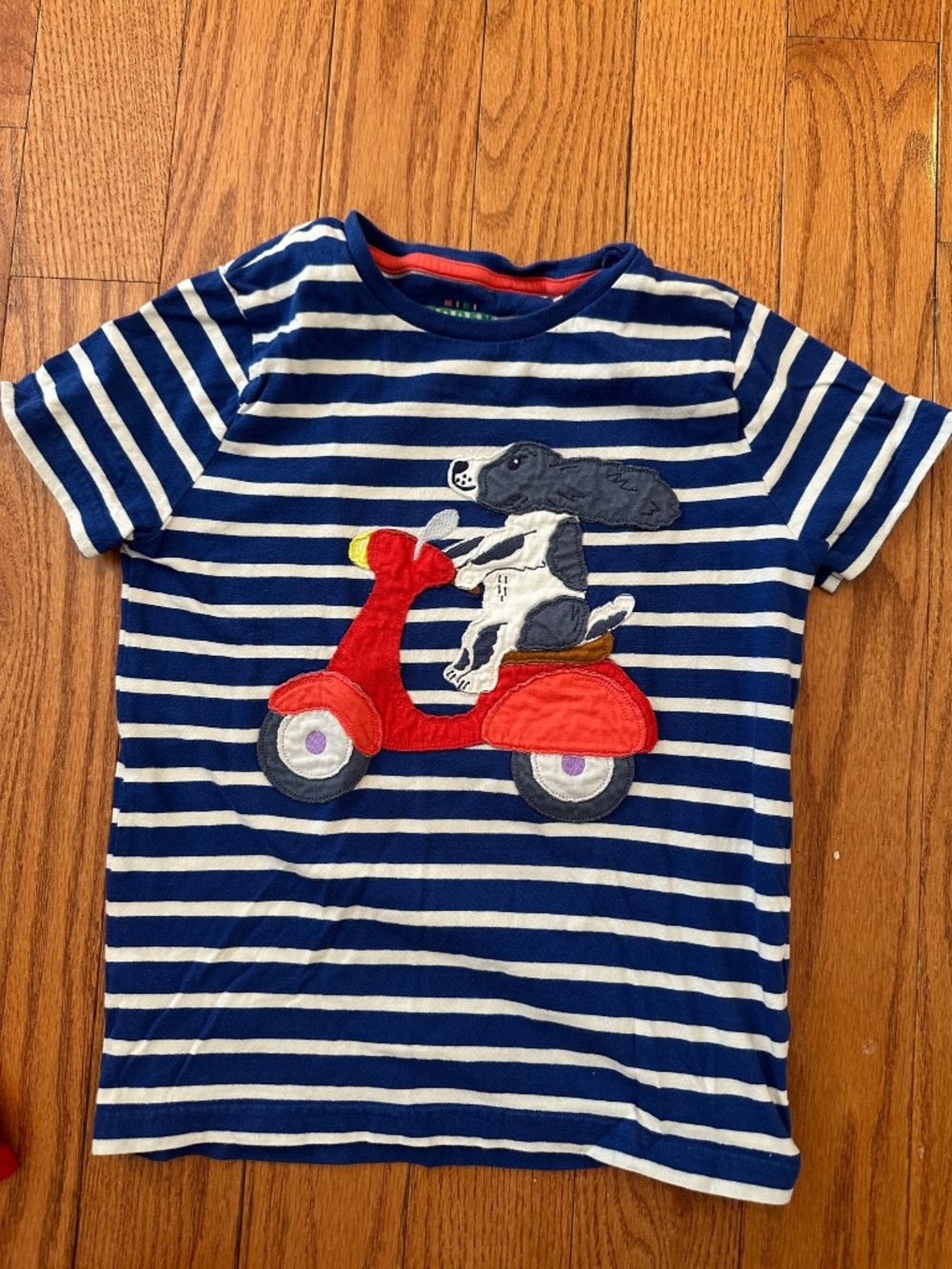 Mini Boden Dog Applique Shirt